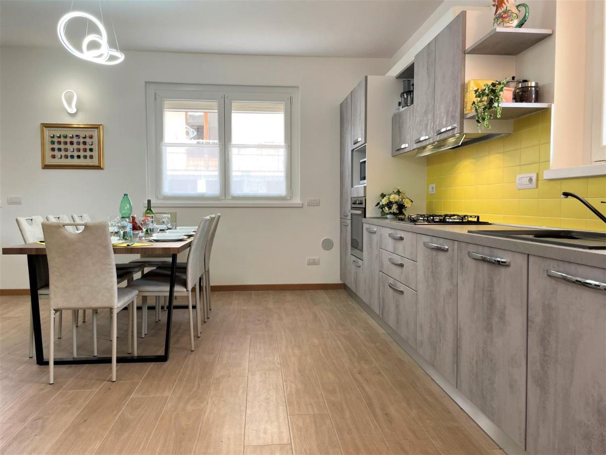 GIORNI FELICI: appartamento tutto nuovo, giardino, parcheggio Verbania Esterno foto